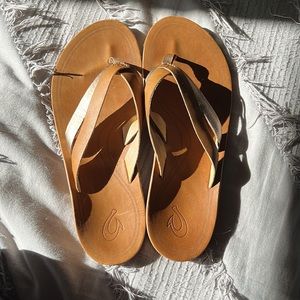 OLUKAI Kaekae Leather Sandal Flip Flop Women's